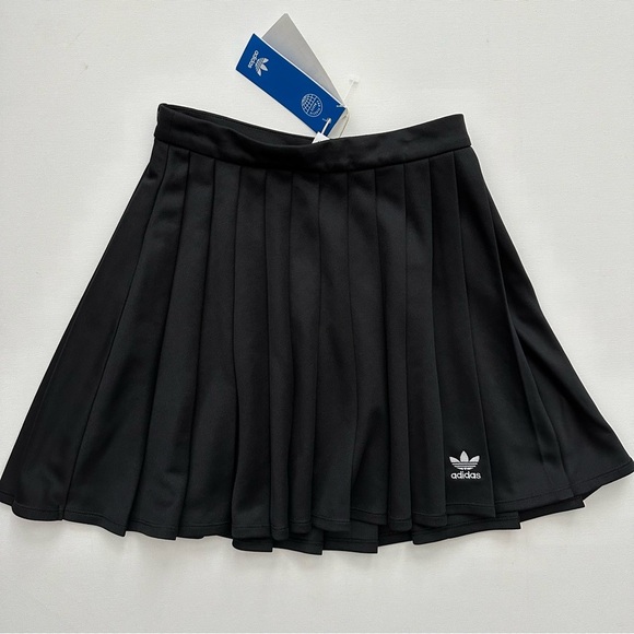 Adidas ADICOLOR CLASSICS TENNIS SKIRT Size XS - Picture 1 of 16